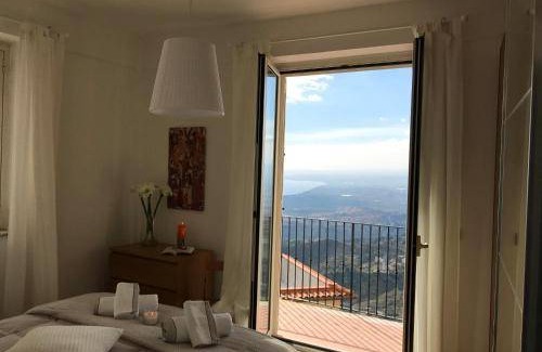 Castelmola Apartment | 90 m² Apartment ∙ 2 bedrooms ∙ 6 guests