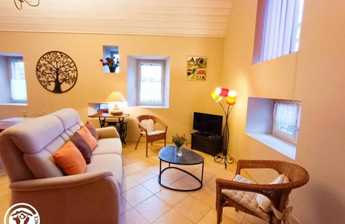 Mayrinhac-Lentour House | 90 m² Gîte ∙ 2 bedrooms ∙ 4 guests