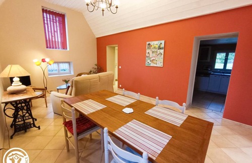 Mayrinhac-Lentour House | 90 m² Gîte ∙ 2 bedrooms ∙ 4 guests