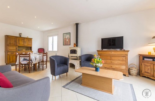 Montfarville House | 90 m² Gîte ∙ 3 bedrooms ∙ 6 guests