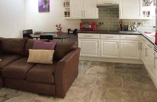 Little Witcombe House | 90 m² House ∙ 1 bedroom ∙ 2 guests