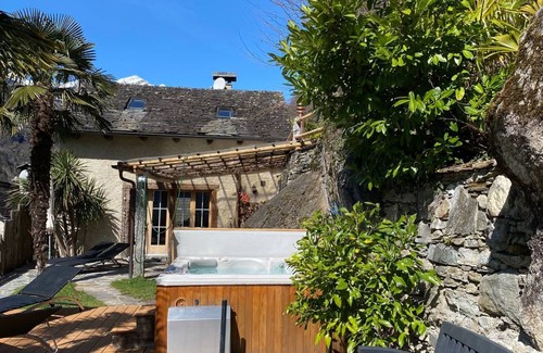Acquarossa House | 90 m² House ∙ 2 bedrooms ∙ 4 guests