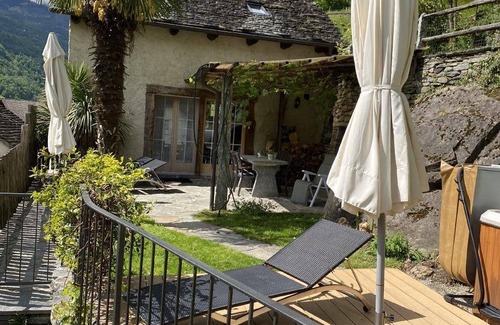 Acquarossa House | 90 m² House ∙ 2 bedrooms ∙ 4 guests