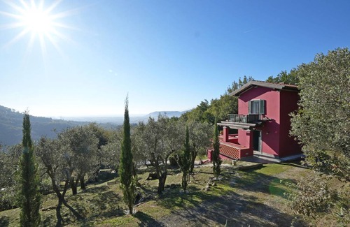 Fosdinovo Villa | 90 m² Villa ∙ 1 bedroom ∙ 4 guests