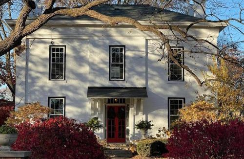 Shelbyville House | 909 & Vine Photo Worthy Home With Pool