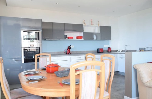 Evian-les-Bains Apartment | 91 m² Apartment ∙ 3 bedrooms ∙ 6 guests