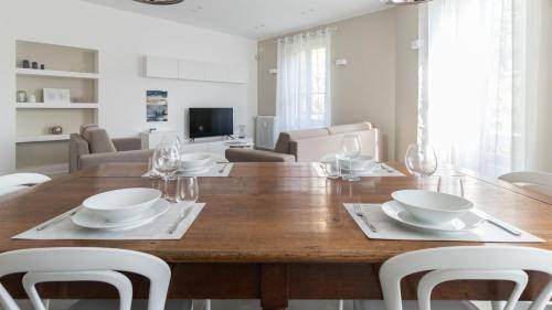 Magenta Apartment | 91 m² Apartment ∙ 2 bedrooms ∙ 5 guests
