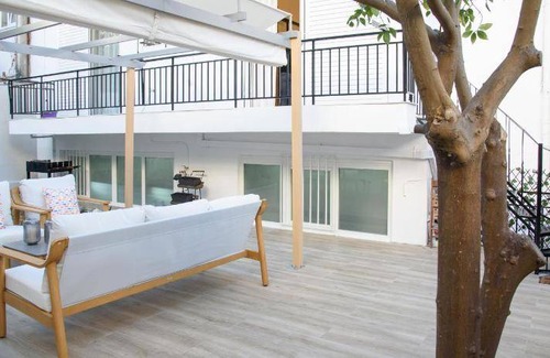 Aigaleo Apartment | 91 m² Apartment ∙ 2 bedrooms ∙ 6 guests
