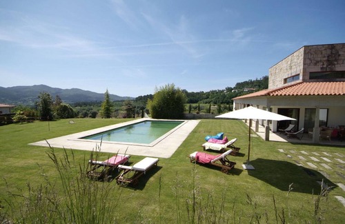 Fornelos House | 915 m² House ∙ 6 bedrooms ∙ 12 guests