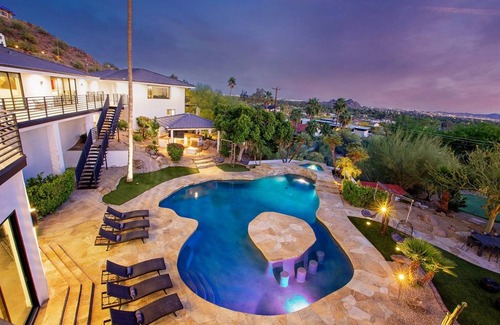 Copeland Hill House | 929 m² House ∙ 7 bedrooms ∙ 26 guests
