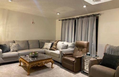 West Valley City Apartment | 93 m² Apartment ∙ 4 bedrooms ∙ 10 guests