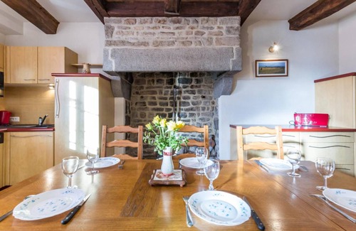 Saint-Pierre-Langers House | 93 m² Gîte ∙ 3 bedrooms ∙ 5 guests
