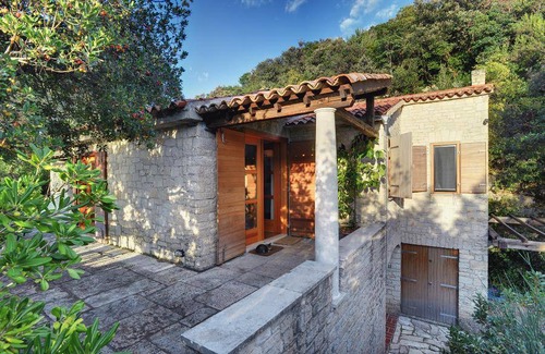 Rakalj House | 95 m² House ∙ 2 bedrooms ∙ 5 guests