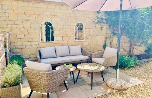 Bourton House | 950 m² House ∙ 2 bedrooms ∙ 4 guests