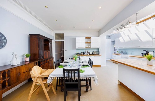 South Acton House | 96 m² House ∙ 6 bedrooms ∙ 12 guests