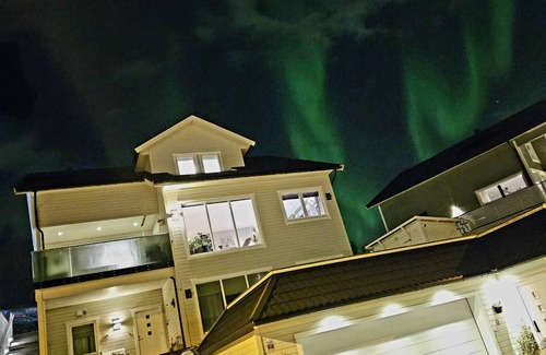 Tromso Apartment | 97 m² Apartment ∙ 2 bedrooms ∙ 5 guests