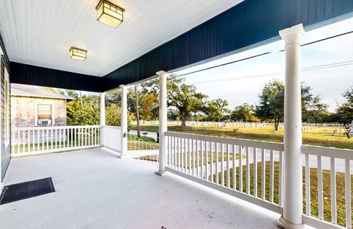 South Pensacola Cottage | 97 m² Cabin ∙ 1 bedroom ∙ 2 guests