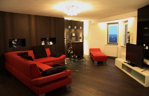 Guestrow Apartment | 98 m² Apartment ∙ 1 bedroom ∙ 3 guests