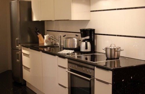 Guestrow Apartment | 98 m² Apartment ∙ 1 bedroom ∙ 3 guests