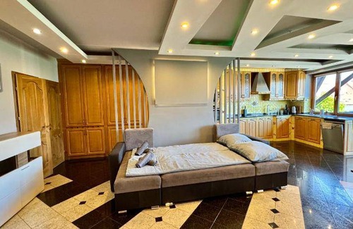 Debrecen Apartment | 98 m² Apartment ∙ 3 bedrooms ∙ 8 guests