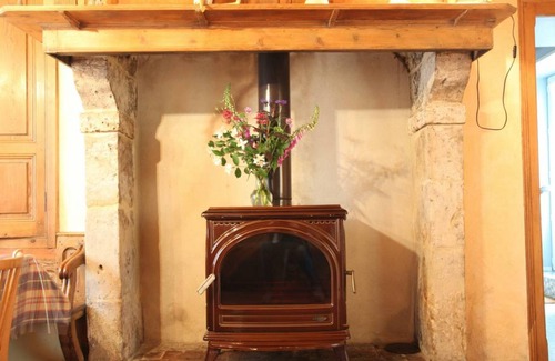 Montaigu-la-Brisette Cottage | 98 m² Cabin ∙ 2 bedrooms ∙ 4 guests