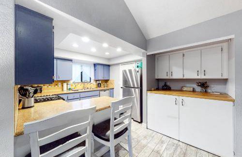 Flagstaff House | 98 m² House ∙ 2 bedrooms ∙ 8 guests