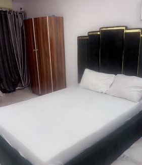 Alimosho Apartment | A 2 bedroom Apartment in Gowon Estate