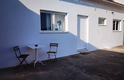 Alcanena House | A 3 Minutos da Praia Fluvial dos Olhos D'água. Aceitam se Animais de Estimação!