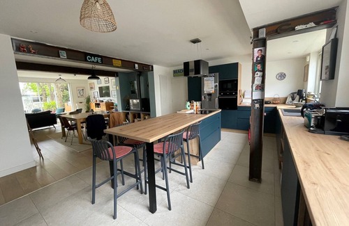 Saint-Nazaire House | A 50m de la mer ! Vaste Maison Idéale Pour les Familles