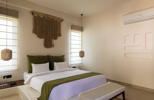 Sanganer Hotel | A 7- Room Villa Boutique Retreat With Ceremonial Amenities.