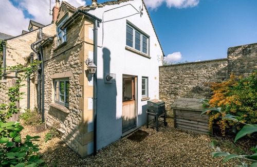 Shipton under Wychwood Cottage | A beautiful characterful Cotswold Cottage - Post Office Cottage