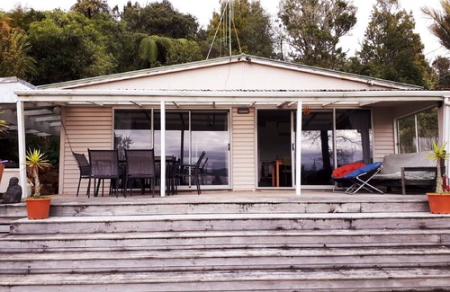 Rotoma House | A beautiful home away from home on the lake