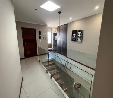 Kempton Park House | A beautiful modernize 4 bedrooms stand alone house