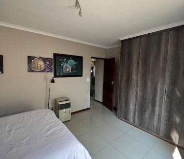 Kempton Park House | A beautiful modernize 4 bedrooms stand alone house
