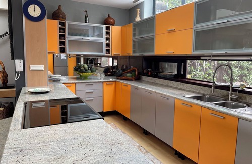 Greater Johannesburg Metropolitan Area House | A beautiful spacious tranquil house to rejuvenate in the heart of Northcliff.