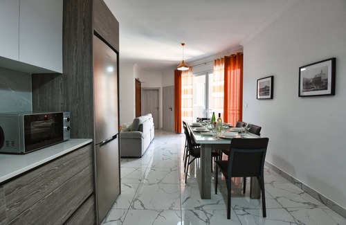 Marsalforn Apartment | A Bed of Roses