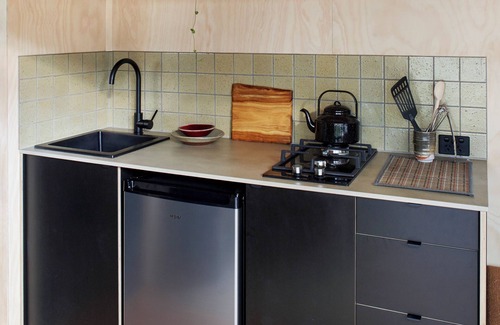 Monga Cabin | A bespoke, luxe, off-grid cabin beside Monga National Park. Mins to Braidwood
