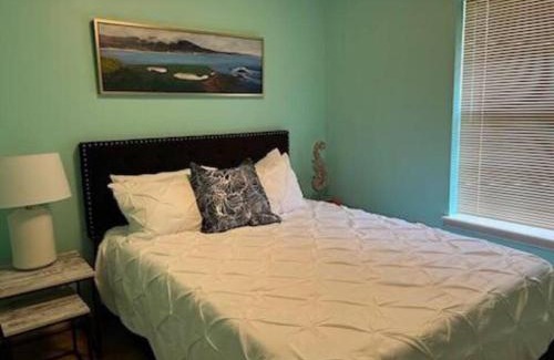 Tougaloo Apartment | A Bliss of Color Townhouse