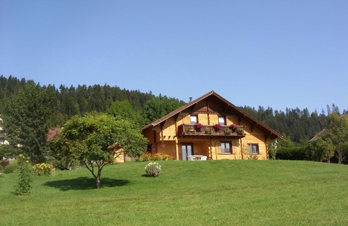 Grand'Combe-Chateleu Ski Chalet | A chalet just for you in the Jura mountains!