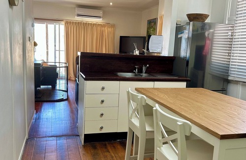 Melville Forest Cottage | A charming cottage with picturesque rural views over surrounding rural farm land
