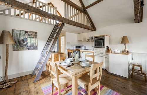 Cley next the Sea Apartment | A charming first floor hayloft