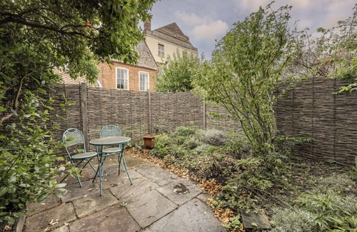 Cley next the Sea Apartment | A charming first floor hayloft
