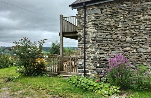 Lampeter Cottage | A charming ground-floor cottage with scenic valley views
