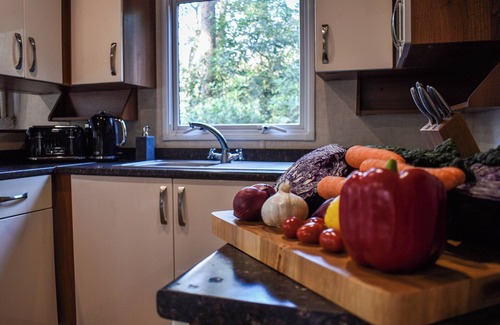 Weybourne Cottage | A charming lodge on the award-winning Kelling Heath site.