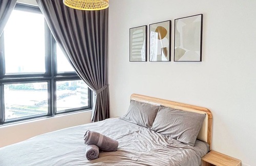 Taman Pertama Apartment | A Comfy 3BR Apt Near Sunway Velocity, FREE Parking