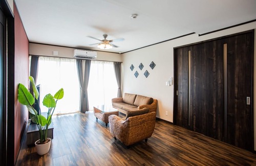 Miyakojima House | A condominium featuring red roof tiles It is a q/Miyakojima Okinawa