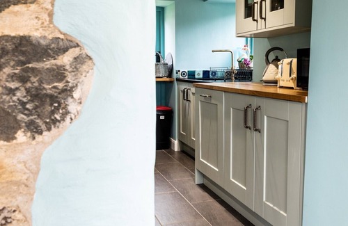 Newport Cottage | A cosy cottage for 5 at the foothills of the Preseli Mountains