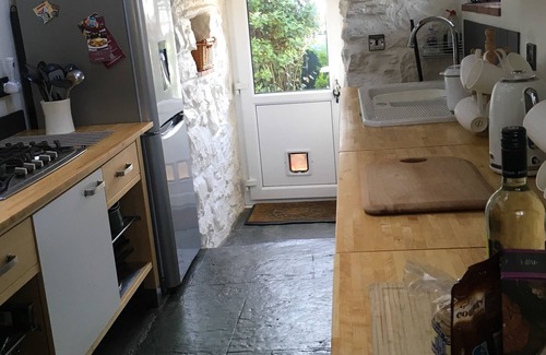 Groeslon Cottage | A cosy cottage, perfect for a coast and country retreat