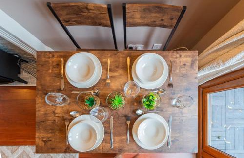 Chadderton House | A Cosy Home from Home