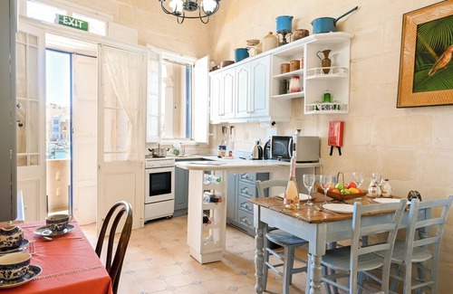 Birzebbuga House | A Cosy Nest Overlooking The Sea, Birżebbuġa, Malta